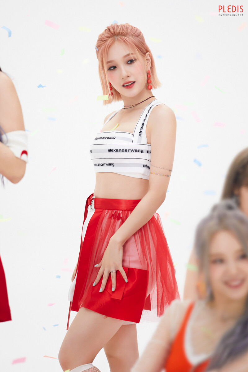 210903 Pledis Naver Post - fromis_9 'Talk & Talk' MV Behind documents 4