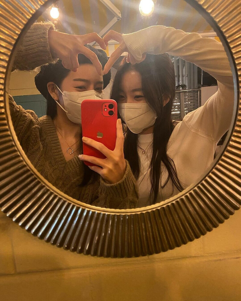 211211 Yoonseo Instagram Update documents 6