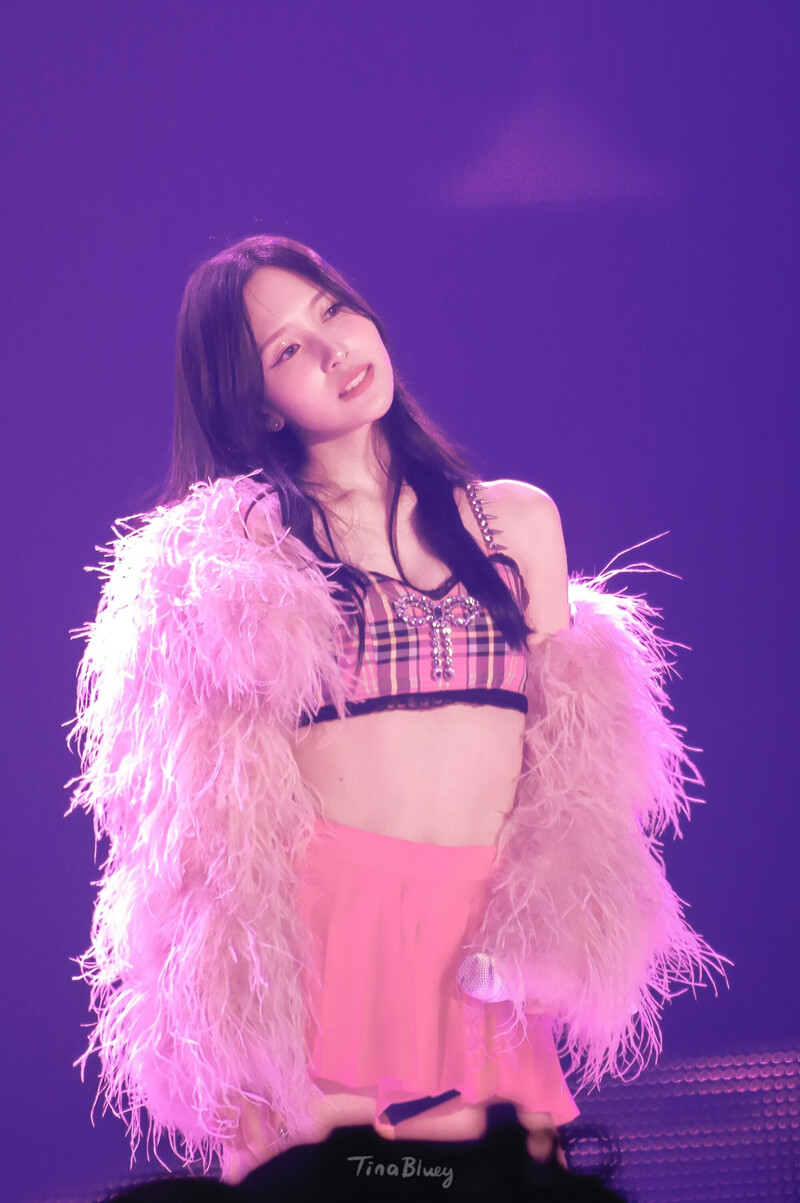 230415 TWICE Mina - ‘READY TO BE’ World Tour in Seoul Day 1 documents 2