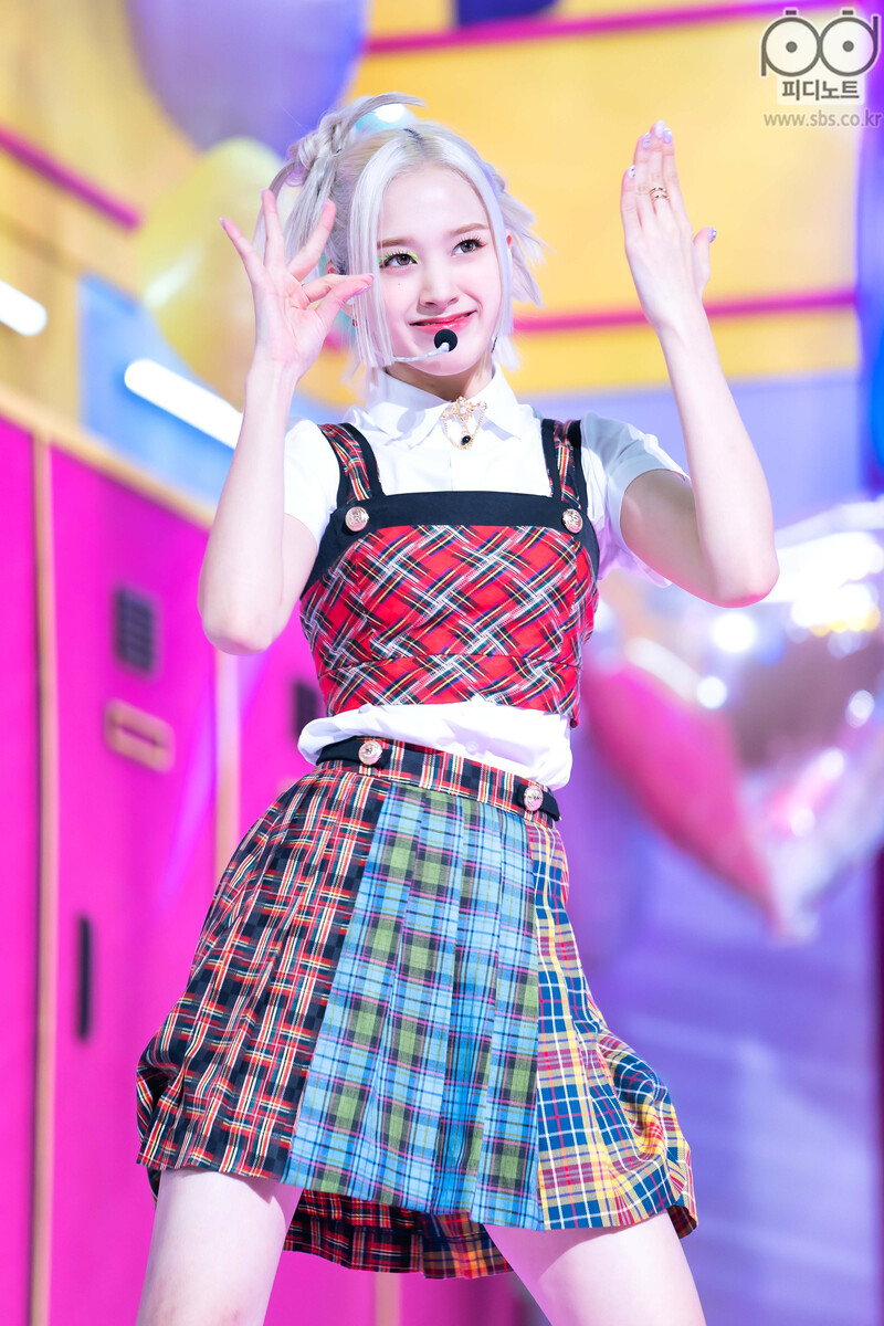 210912 STAYC - 'STEREOTYPE' at Inkigayo documents 4