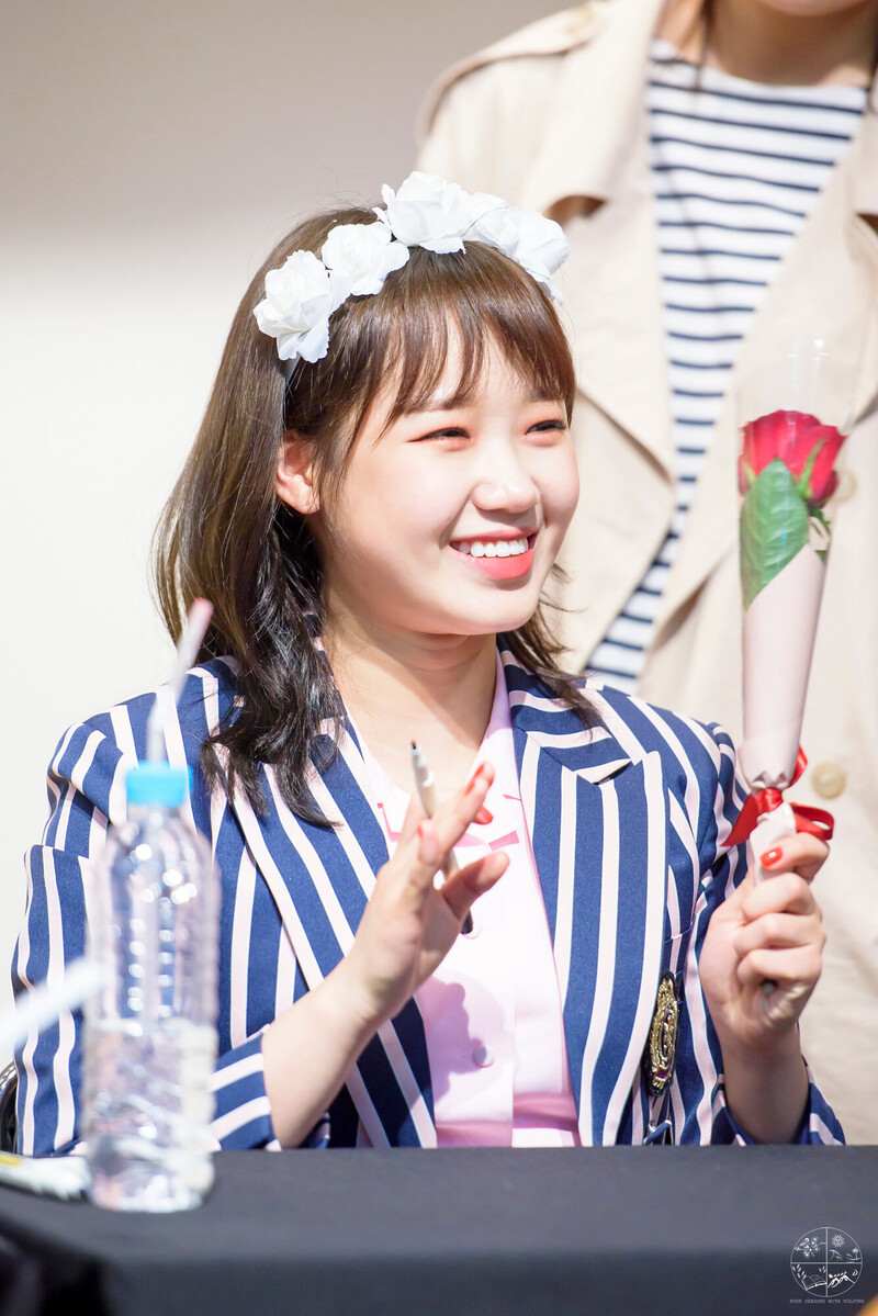 180401 Weki Meki Yoojung at Songpa & Jungu 'Lucky' Fansigns documents 12