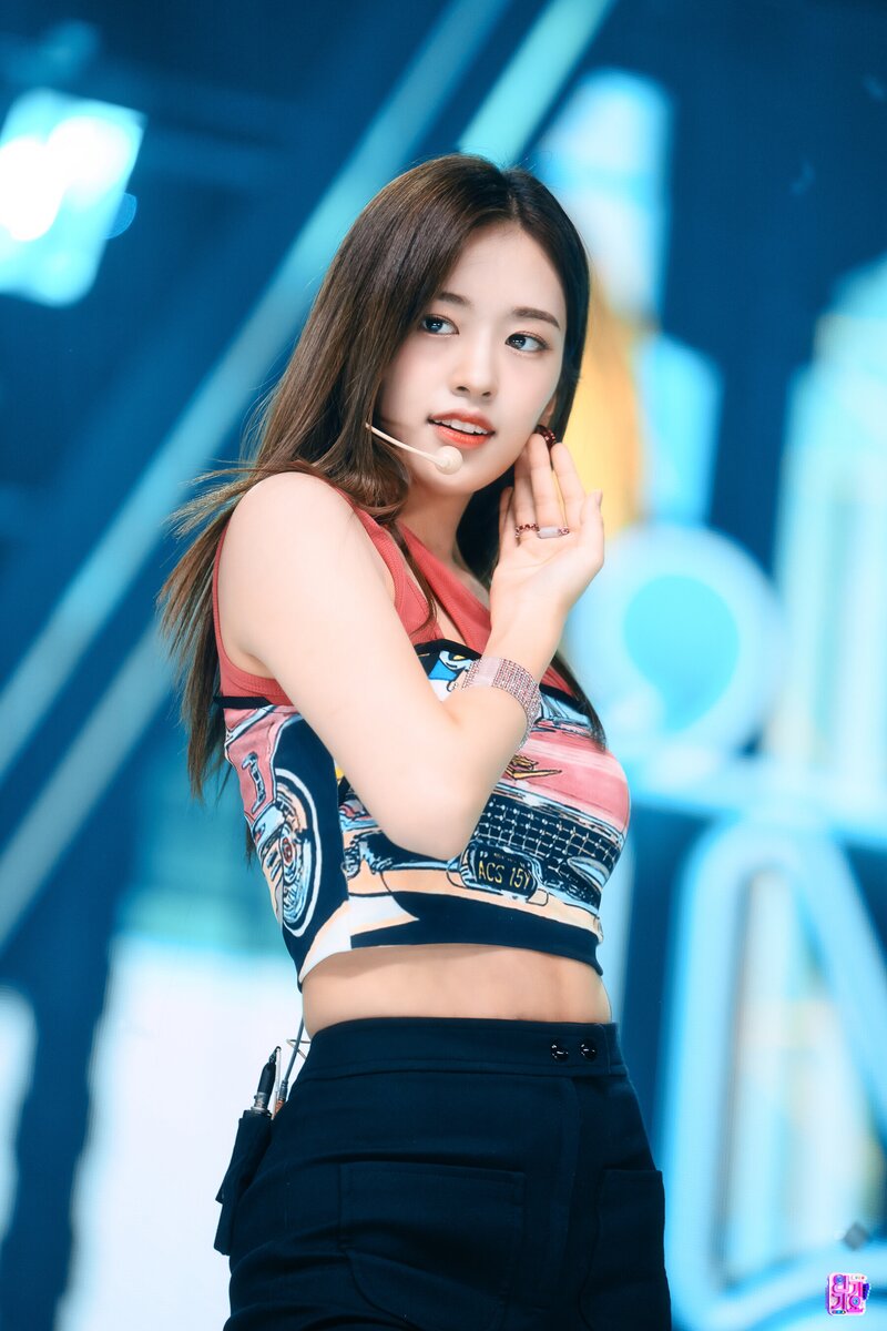 220918 IVE Yujin - 'After LIKE' at Inkigayo documents 12