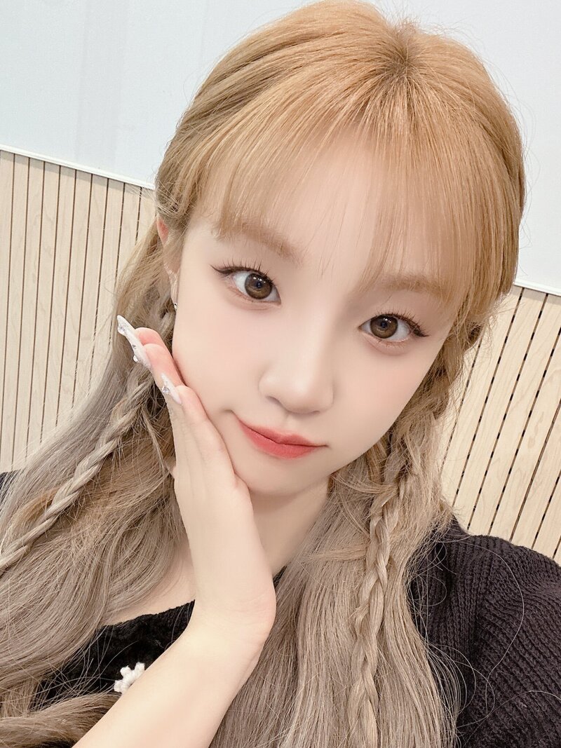 240409 - (G)I-DLE Twitter Update with YUQI documents 1