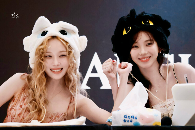 240923 aespa Karina & Winter - Macau Fansign documents 3