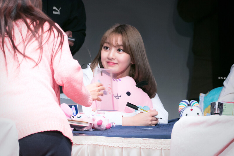 161030 TWICE Jihyo - 1st Fansign 'TWICEcoaster Lane 1' | kpopping