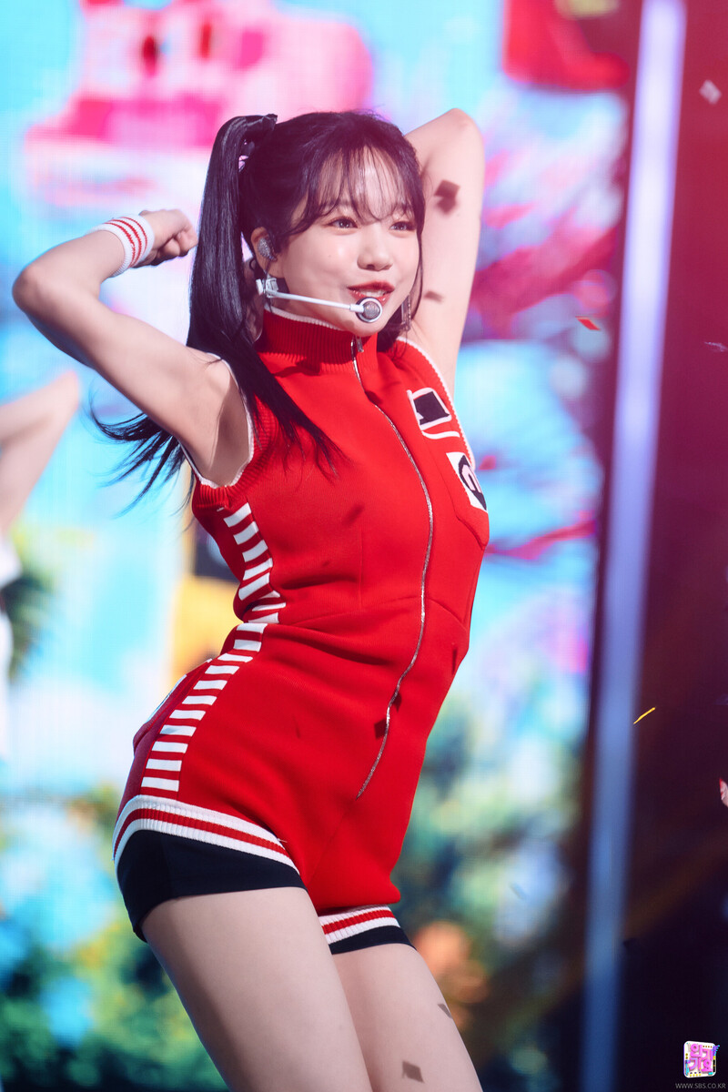 220612 Jo Yuri - 'Love Shhh!' at Inkigayo documents 9