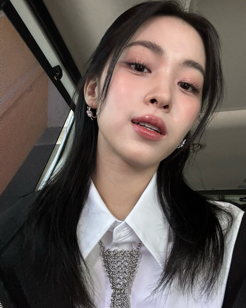 240823 - RYUJIN Instagram Update documents 1