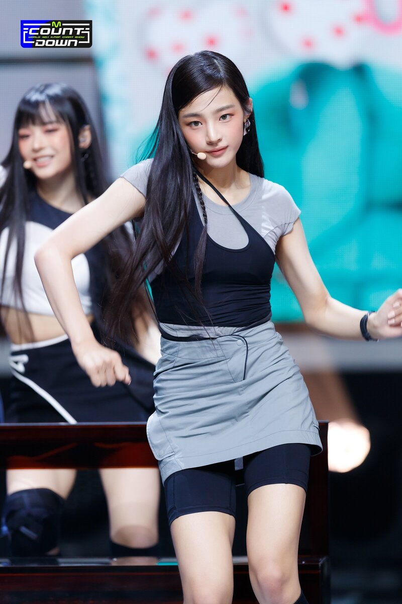 220804 NewJeans Minji 'Cookie' at M Countdown documents 6