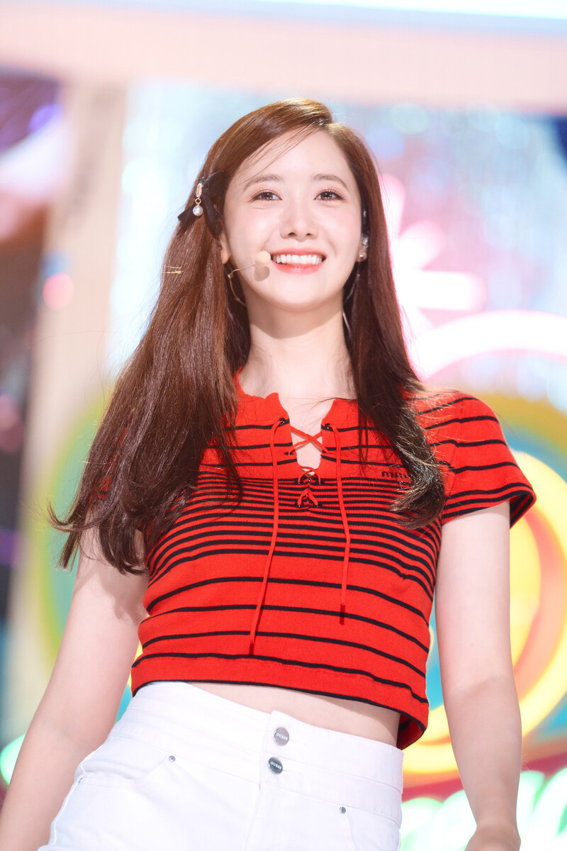 220821 Girls' Generation Yoona - 'FOREVER 1' at Inkigayo documents 24