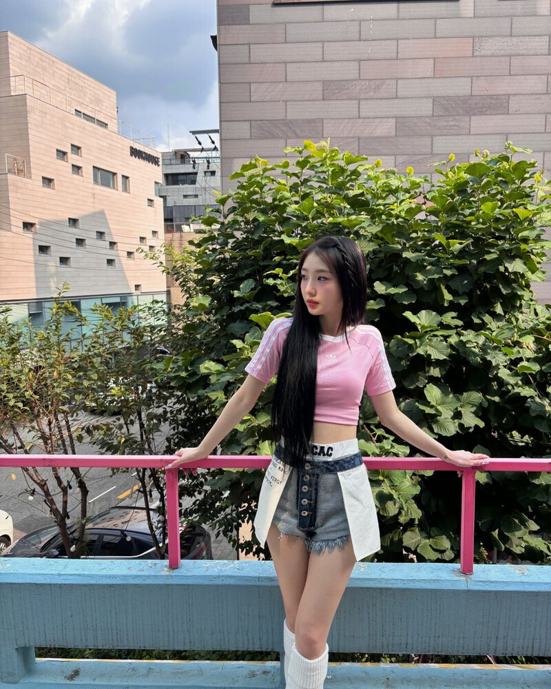 240907 - YeoJin Instagram Update documents 8