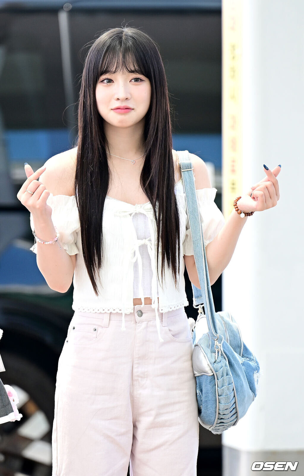 230805 Billlie Haruna at Incheon International Airport | kpopping