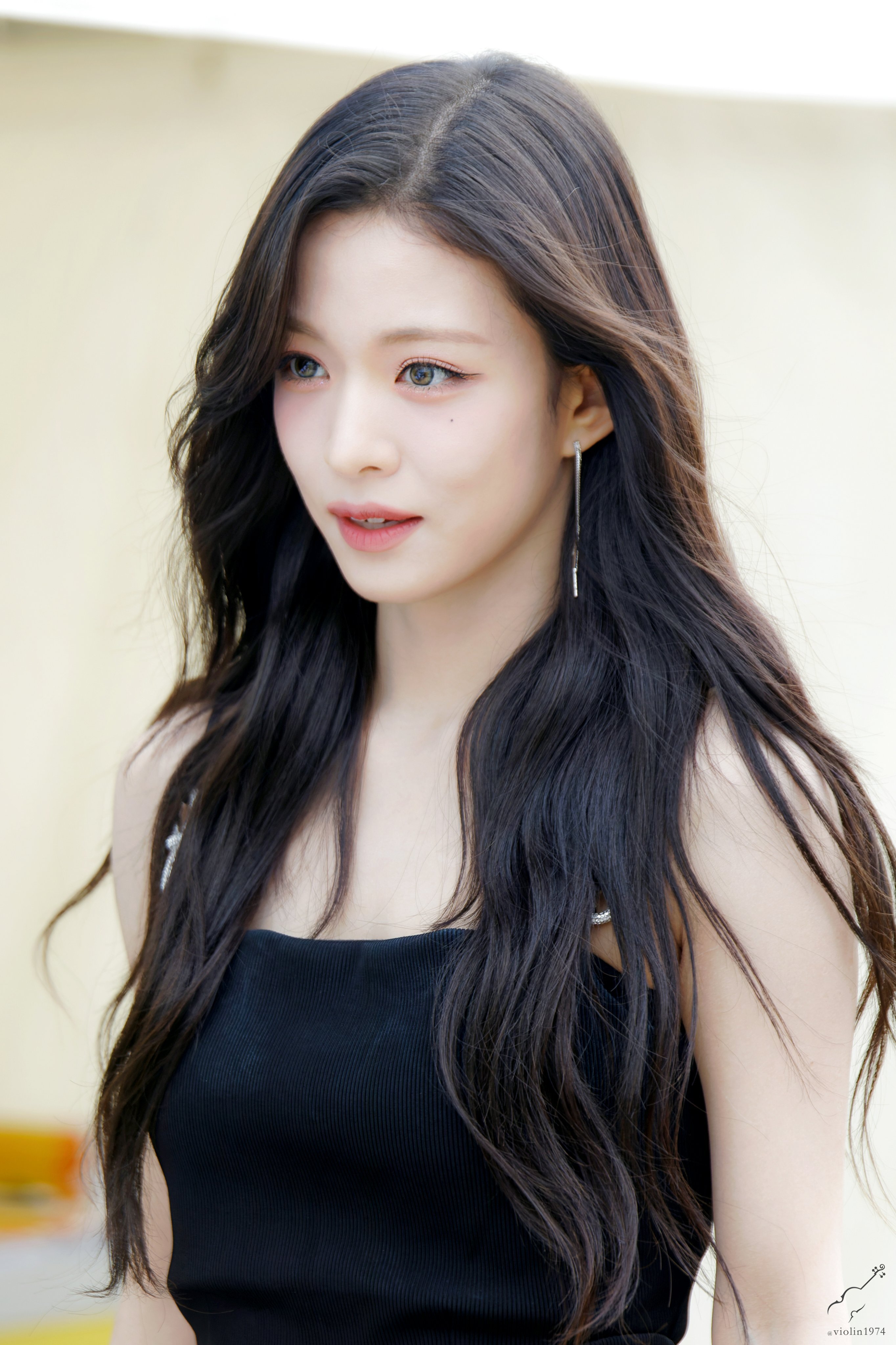 Chaeyoung (fromis_9) profile, age & facts (2023 updated) | Kpopping