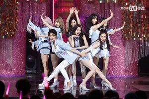 170810 Girls' Generation - Holiday + All Night at MCountdown