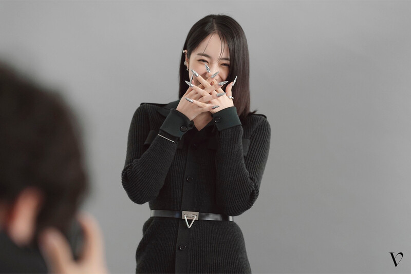 211116 BPM Entertainment Naver Post - VIVIZ Dazed Photoshoot Behind documents 11