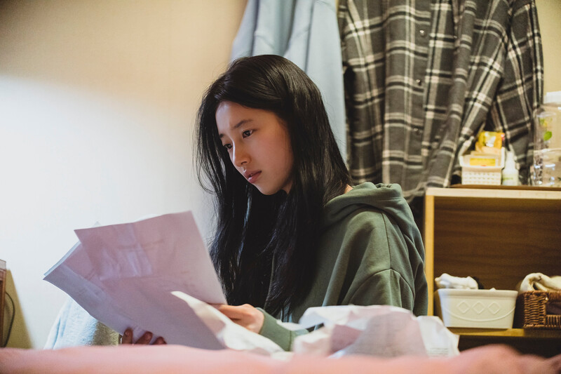 220710 SOOP Naver Post - Bae Suzy - 'Anna' Behind the Scenes documents 22