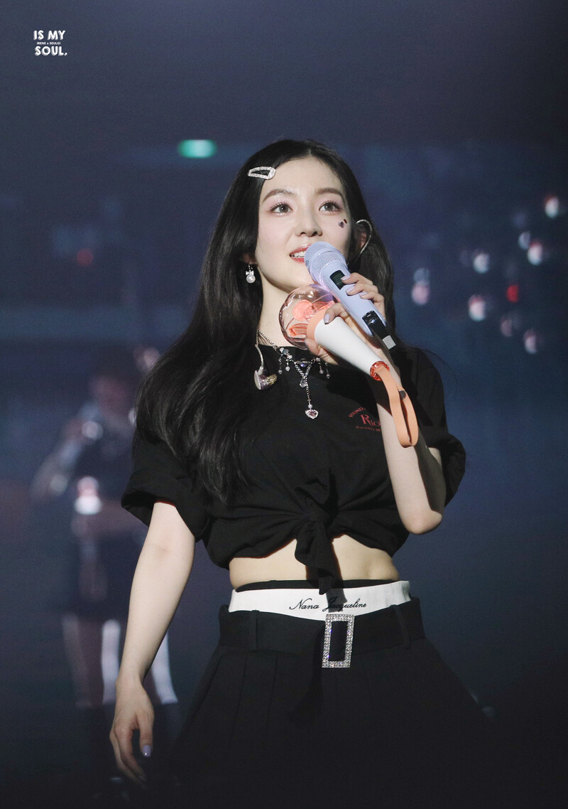 230402 Red Velvet Irene - 'R to V' Concert in Seoul Day 2 documents 4