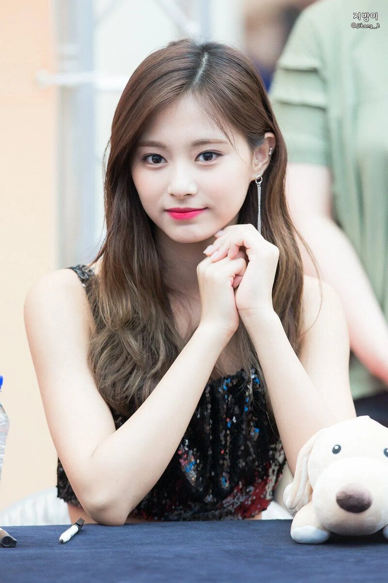 Tzuyu1340.jpg