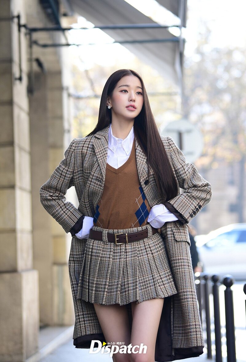 221020 IVE Wonyoung - Paris Photoshoot by Dispatch documents 3