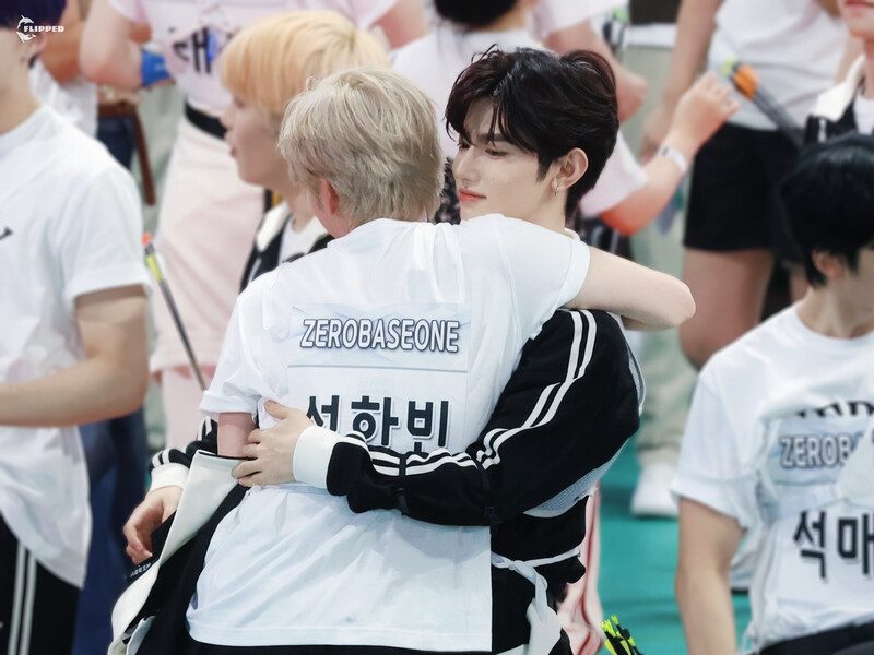 240805 ZEROBASEONE's Zhang Hao & Sung Hanbin at ISAC 2024 documents 5