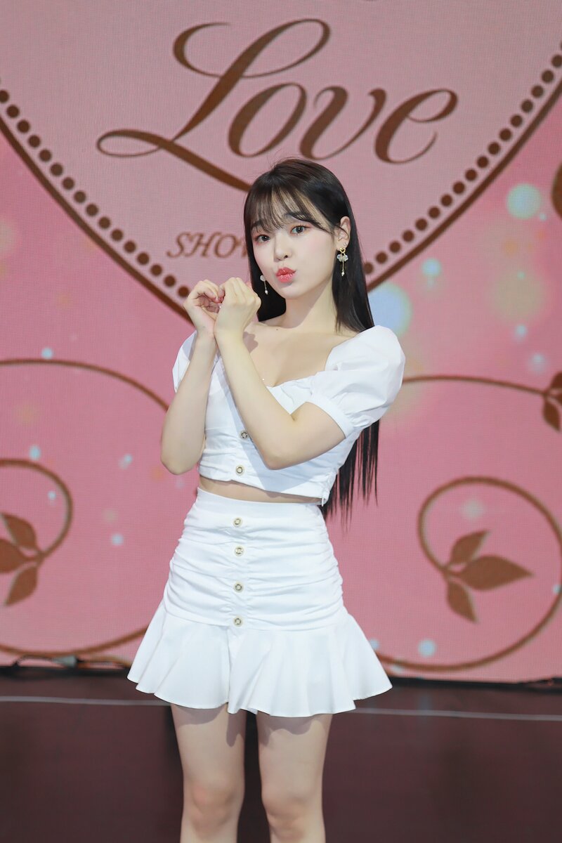 220328 OH MY GIRL 2nd Album 'Real Love' Media Showcase documents 6