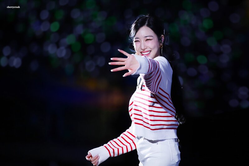 220820 SNSD Tiffany - SMTOWN Concert documents 11