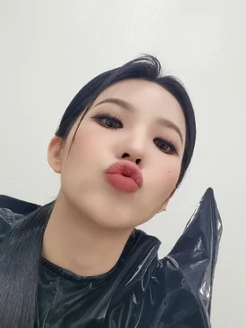 211128 (G)I-DLE Twitter Update - Soyeon
