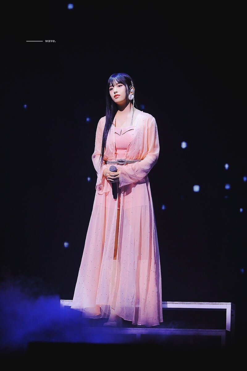 230212 IVE Yujin - The First Fan Concert 'The Prom Queens' Day 2 documents 1