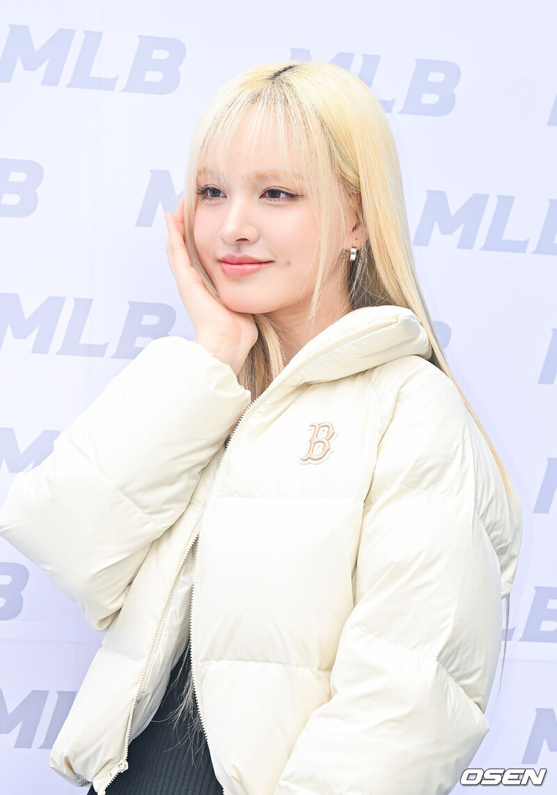 241101 IVE Liz  at the MLB Hannam Flagship Store Opening documents 11