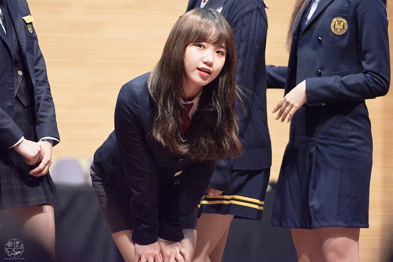 180519 Weki Meki Yoojung at 'Lucky' Gangbyeon Fansign documents 3