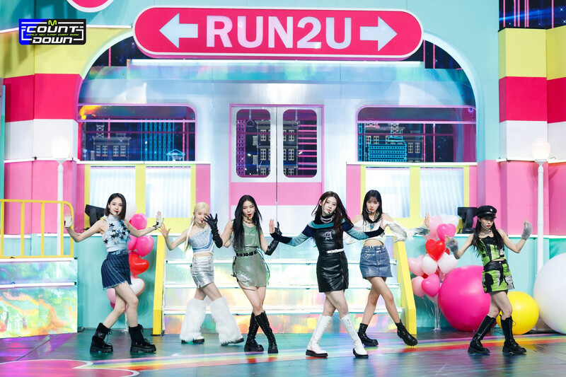 220217 STAYC - 'RUN2U' at M Countdown documents 4