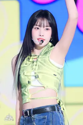 230902 STAYC Yoon - 'Bubble' at Music Core