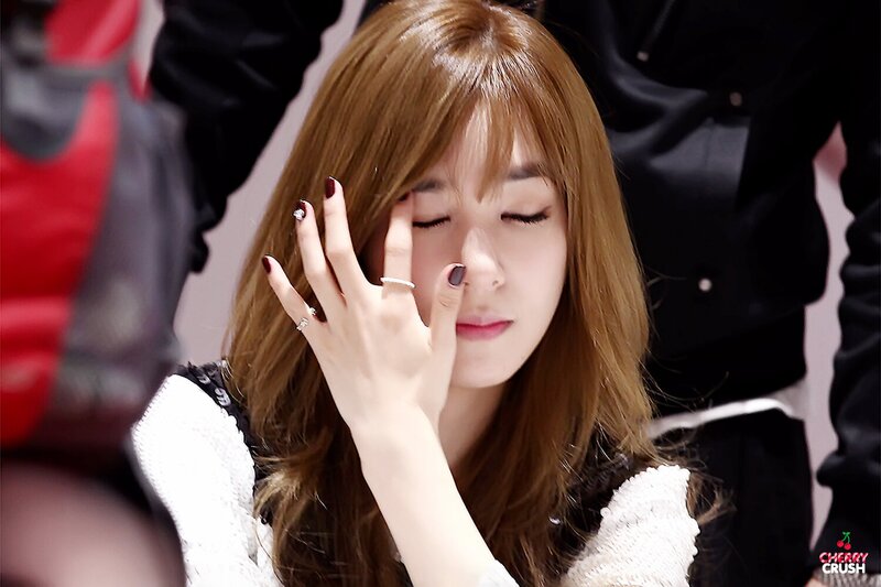 141127 Girls' Generation Tiffany at Lotte Fansign documents 2