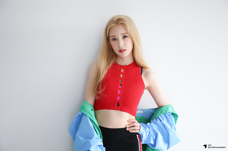 220622 IST Naver - Apink Chorong - Pilates S Photoshoot Behind documents 27