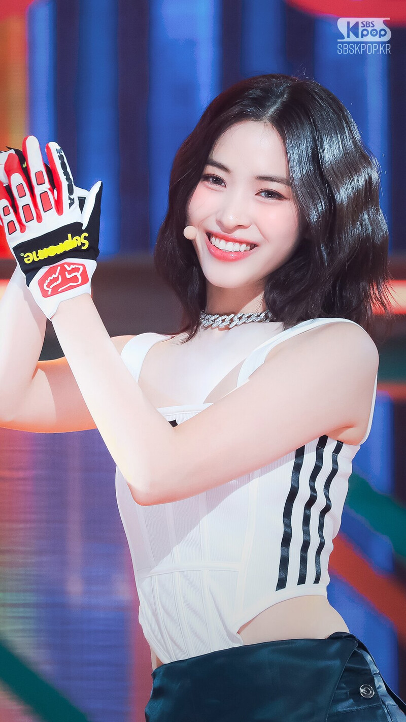 230806 ITZY Ryujin - ‘CAKE’ at Inkigayo documents 4