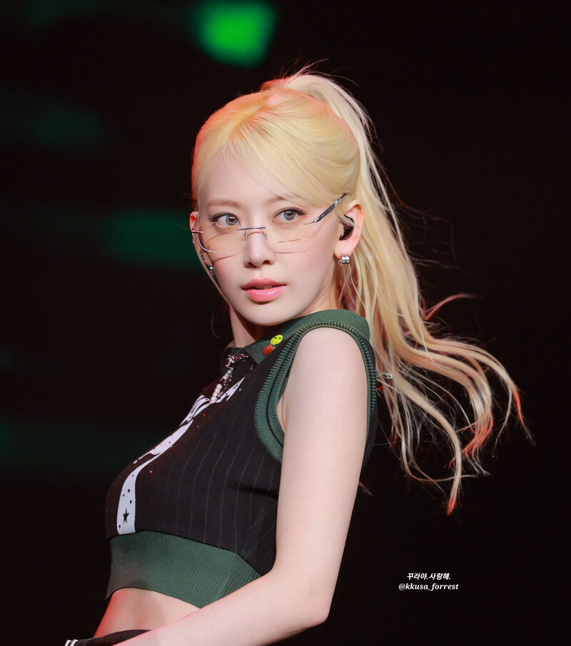 240615 - LE SSERAFIM Sakura at Weverse Con 2024 documents 1