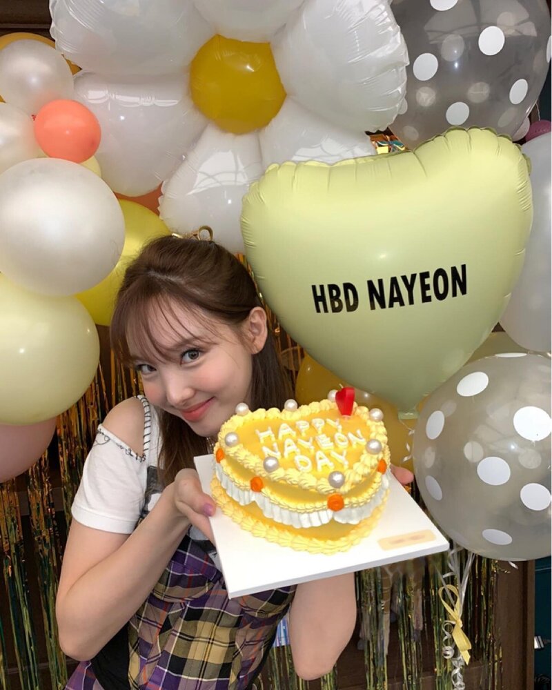 210924 TWICE Instagram Update - Nayeon documents 5
