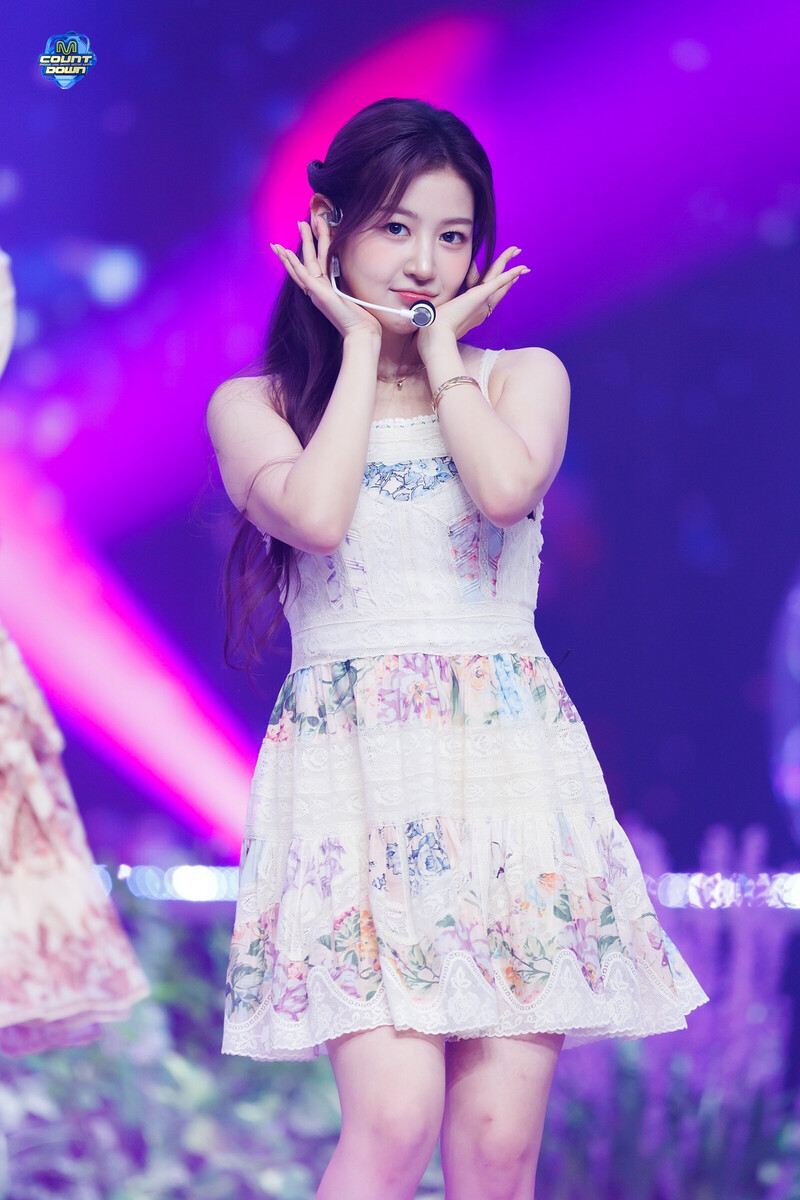 240926 FIFTY FIFTY Yewon - 'SOS' at M Countdown documents 11