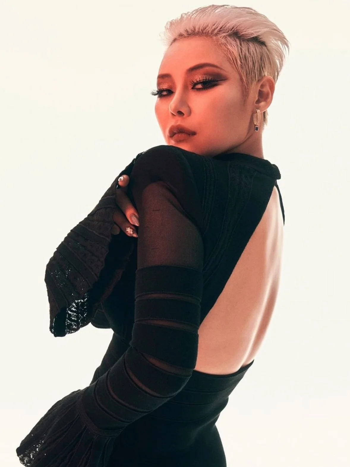 Cheetah Gets Playful For BNT International  Photoshoot inspiration, Korean  pop idol, Female rappers