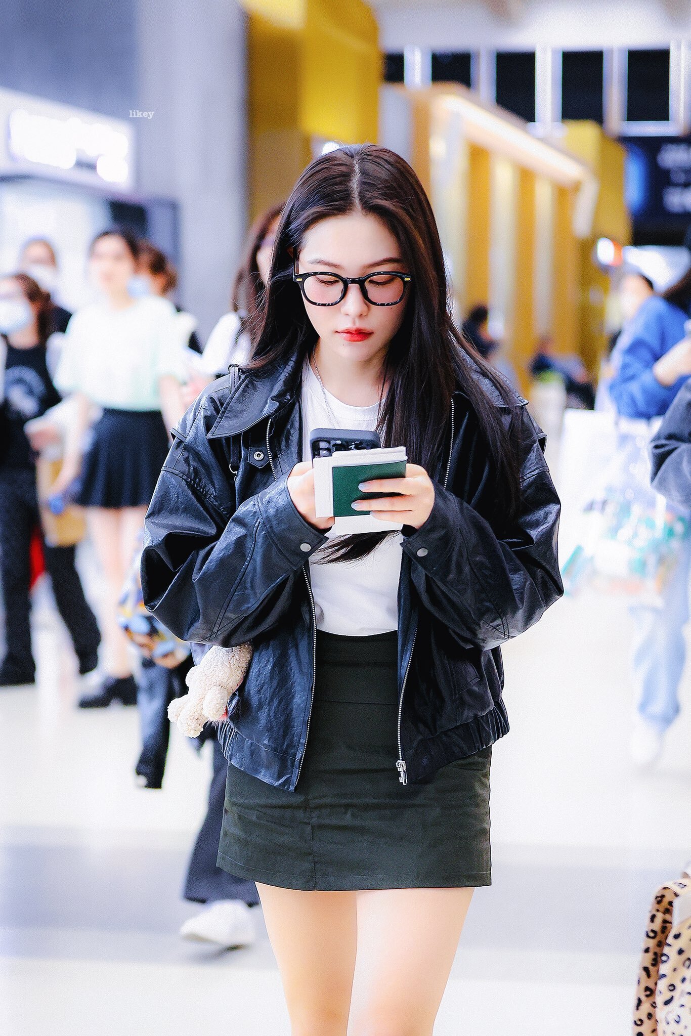 230502 Red Velvet Yeri at Gimpo International Airport | kpopping