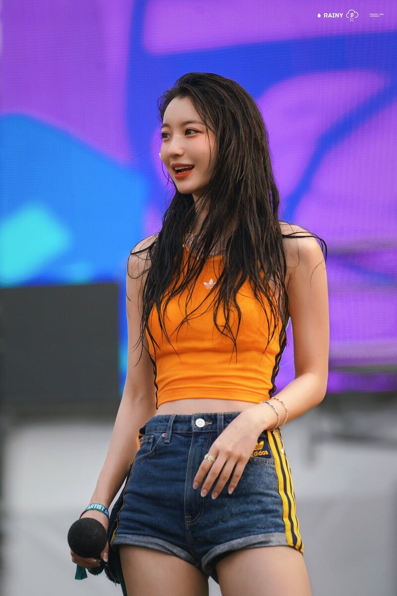 230624 Oh My Girl Yubin at 2023 Waterbomb festival documents 2