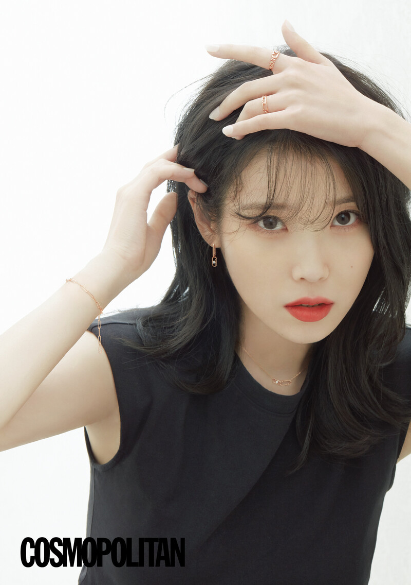 IU for J.ESTINA x Cosmopolitan Korea July 2022 Issue documents 5