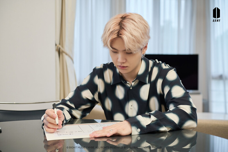 221222 BTS Weverse Update - BTS Investor's Club Behind Cuts documents 3