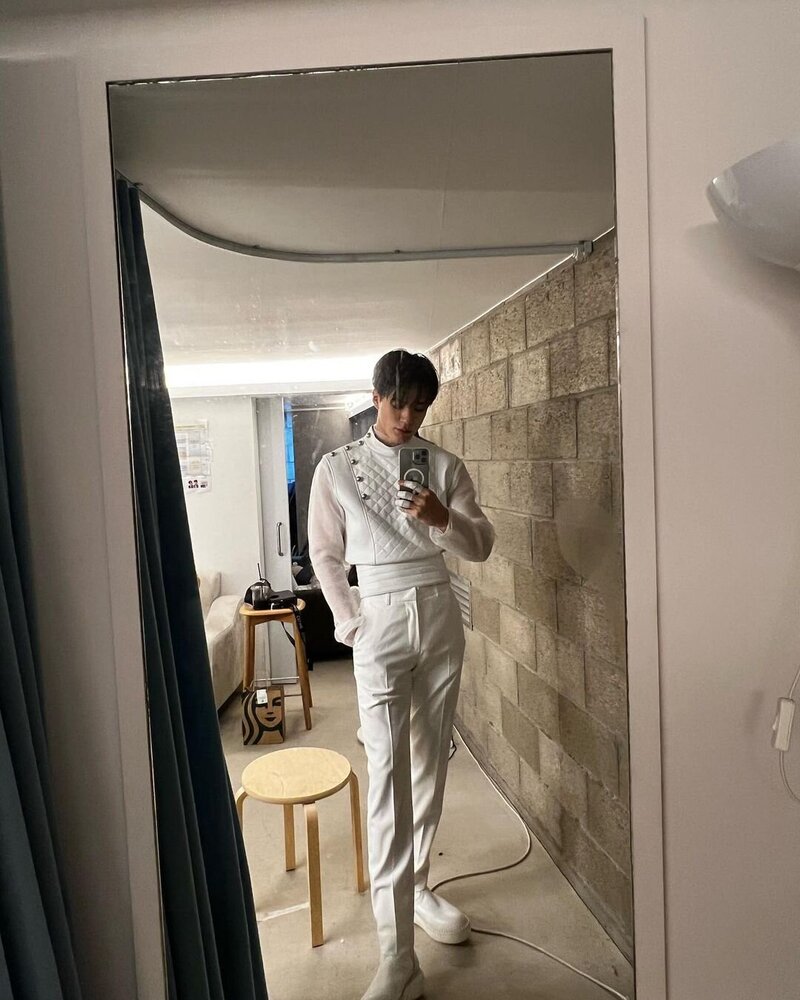 221110 NCT Dream Jeno Instagram Update documents 2