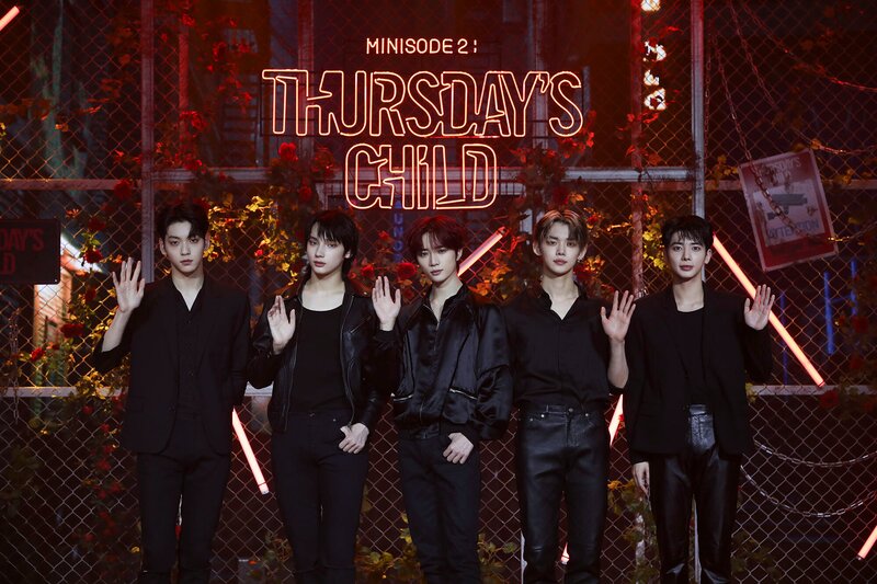 220509 TXT- 'minisode 2: THURSDAY'S CHILD' Showcase documents 2