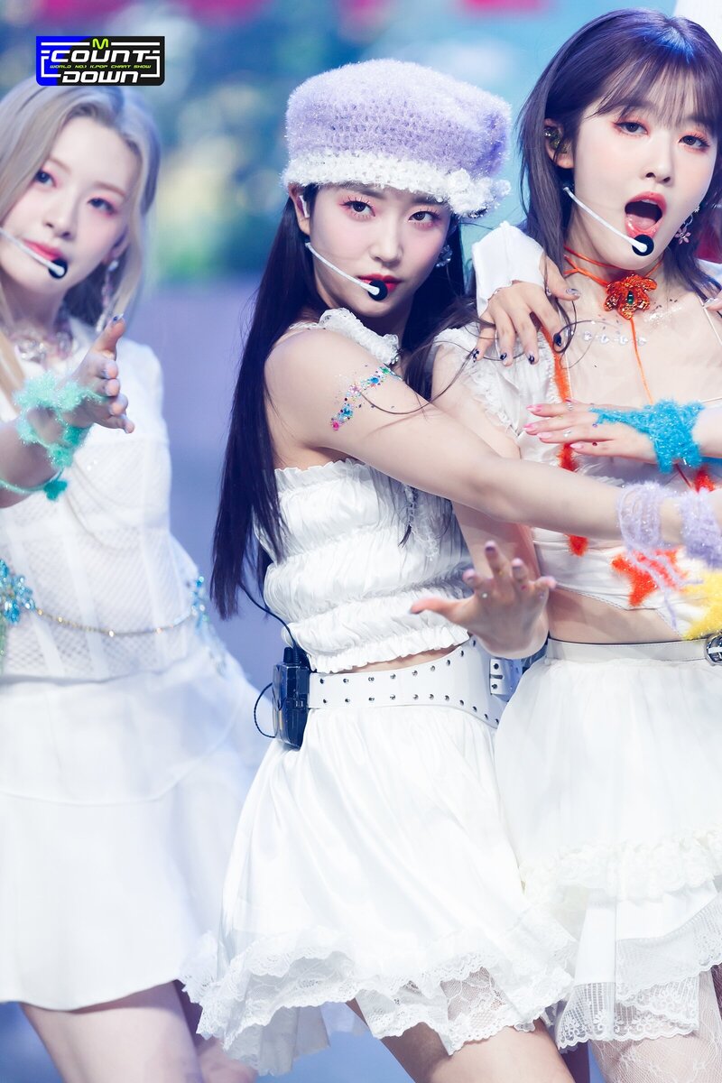 220721 STAYC Sumin 'BEAUTIFUL MONSTER' at M Countdown documents 5