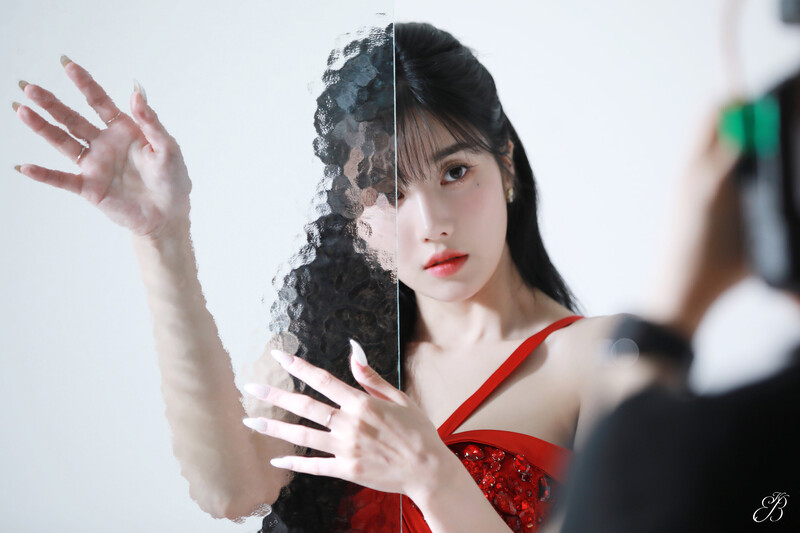 230930 Woollim Naver Post - KWON EUN BI - 'QUEEN' Concert Photoshoot Behind documents 8