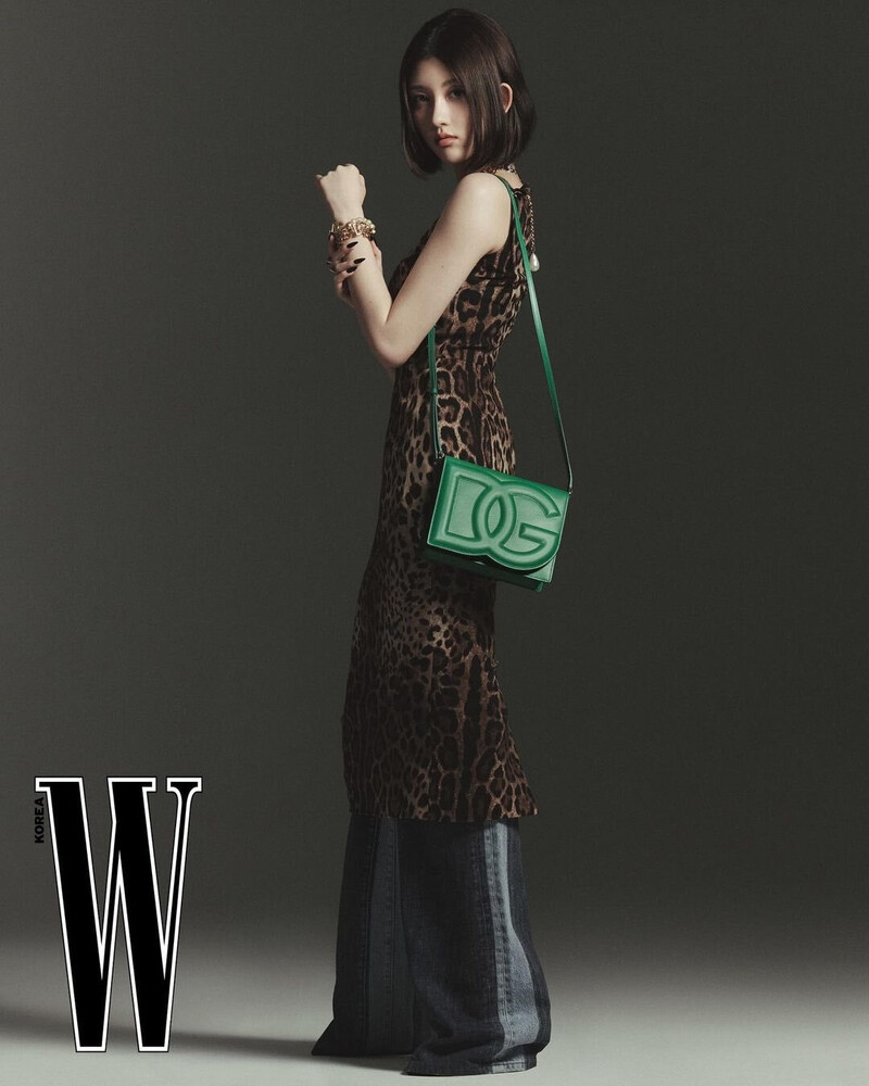 IVE Gaeul for W Korea x Dolce & Gabbana documents 4