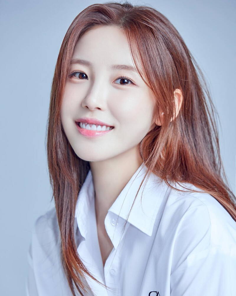 Jun Hyoseong 2023 profile photos documents 3