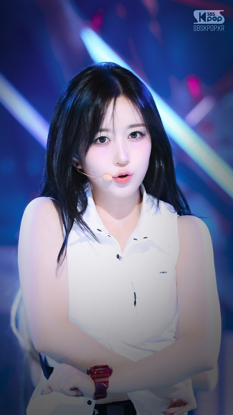 240825 NMIXX Haewon - 'See that?' at Inkigayo documents 5