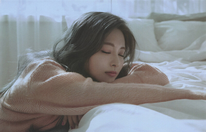 Yes, I am Tzuyu 1st Photobook [SCANS] documents 11